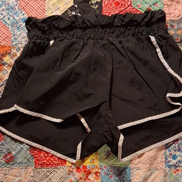 Short Set - Picture 8 of 9